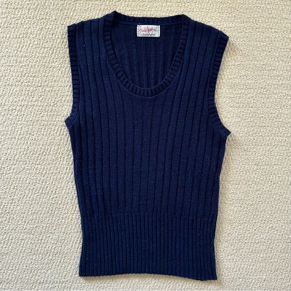 Retro Knit Vest - Picture 1 of 6